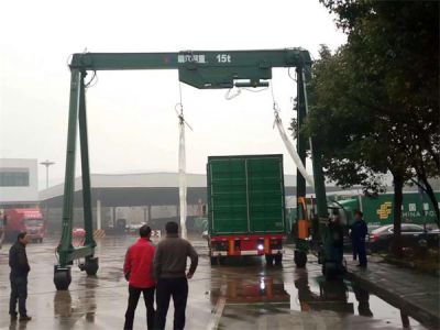 集装箱龙门吊在港口装卸作业时的特点分析