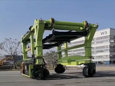 集装箱跨运车如何实现降本增效？