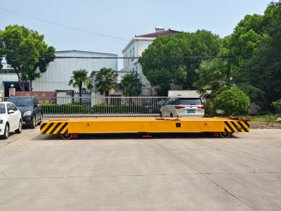 AGV智能搬运车精度高，灵活性好，安全性高！